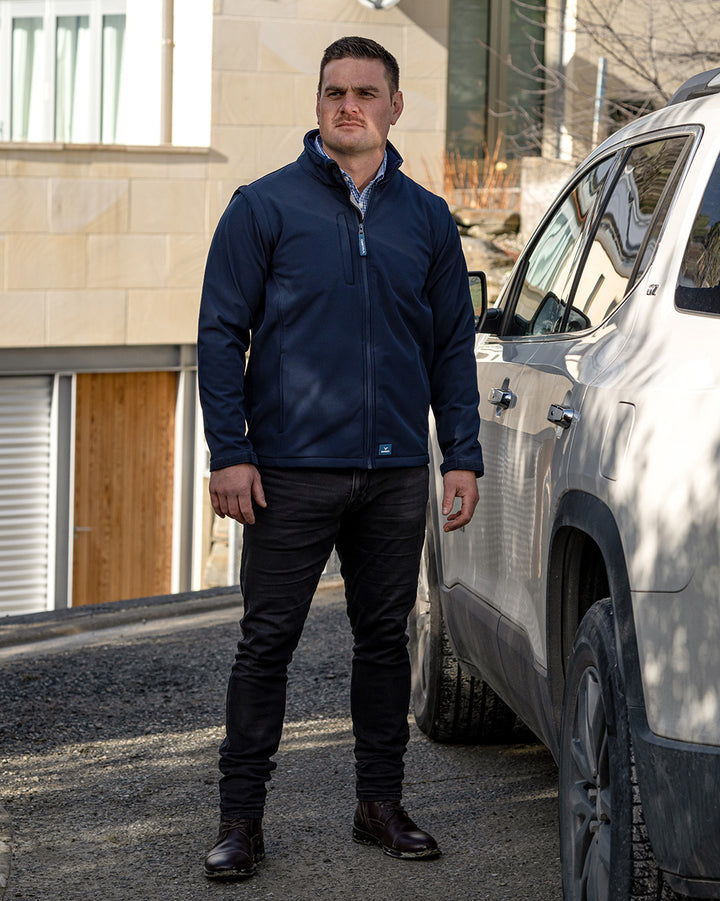 Solid Landy Softshell Jacket in Navy