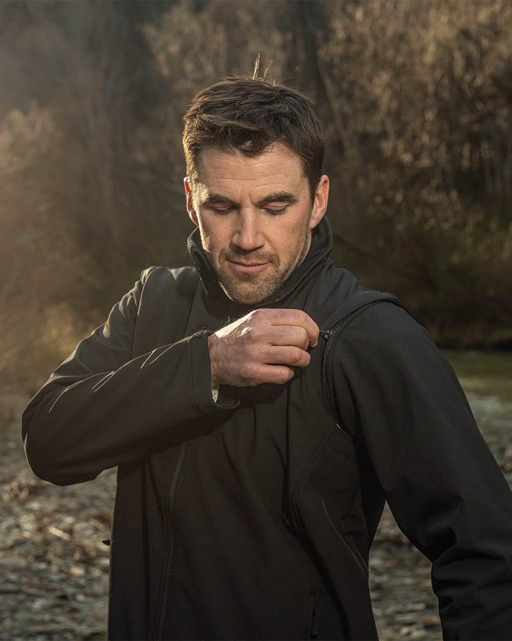 Solid Landy Softshell Jacket in Black